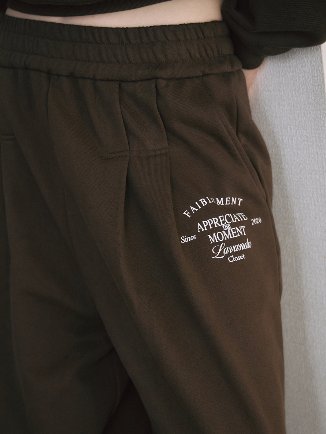 フロントタックロゴスウェットパンツ