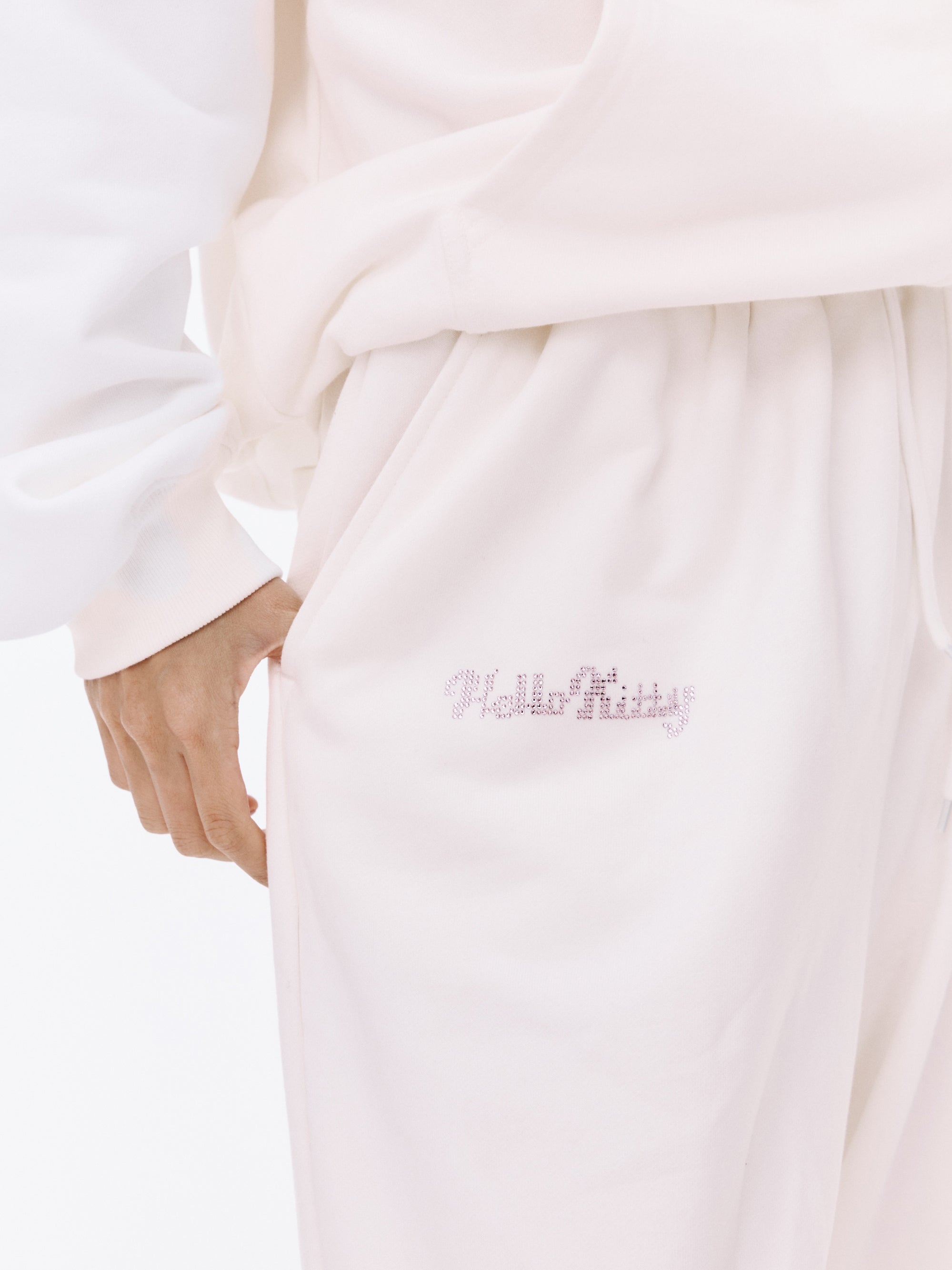 【HELLO KITTY】ロゴスウェットパンツ