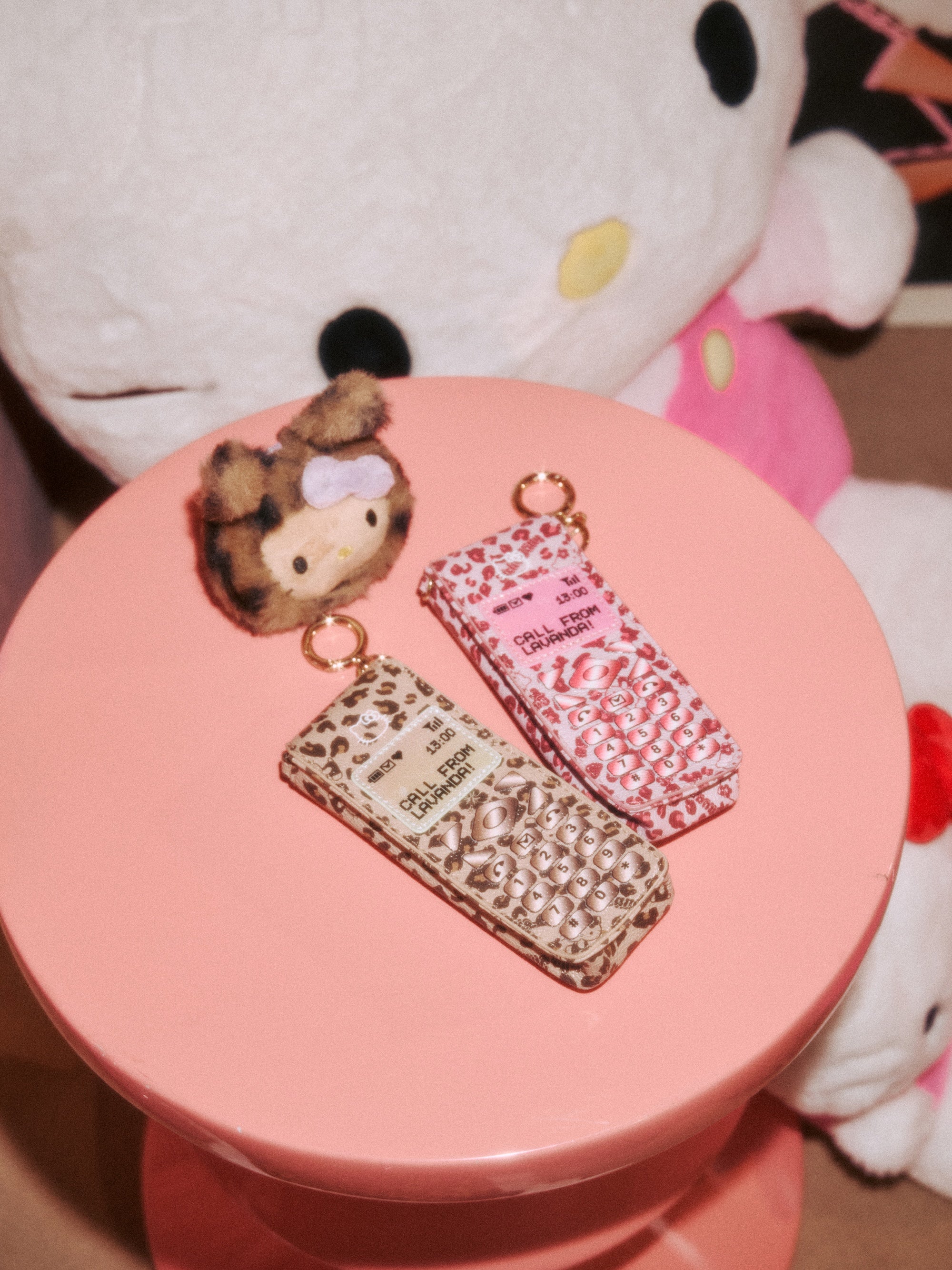HELLO KITTY】ガラケーモチーフポーチ