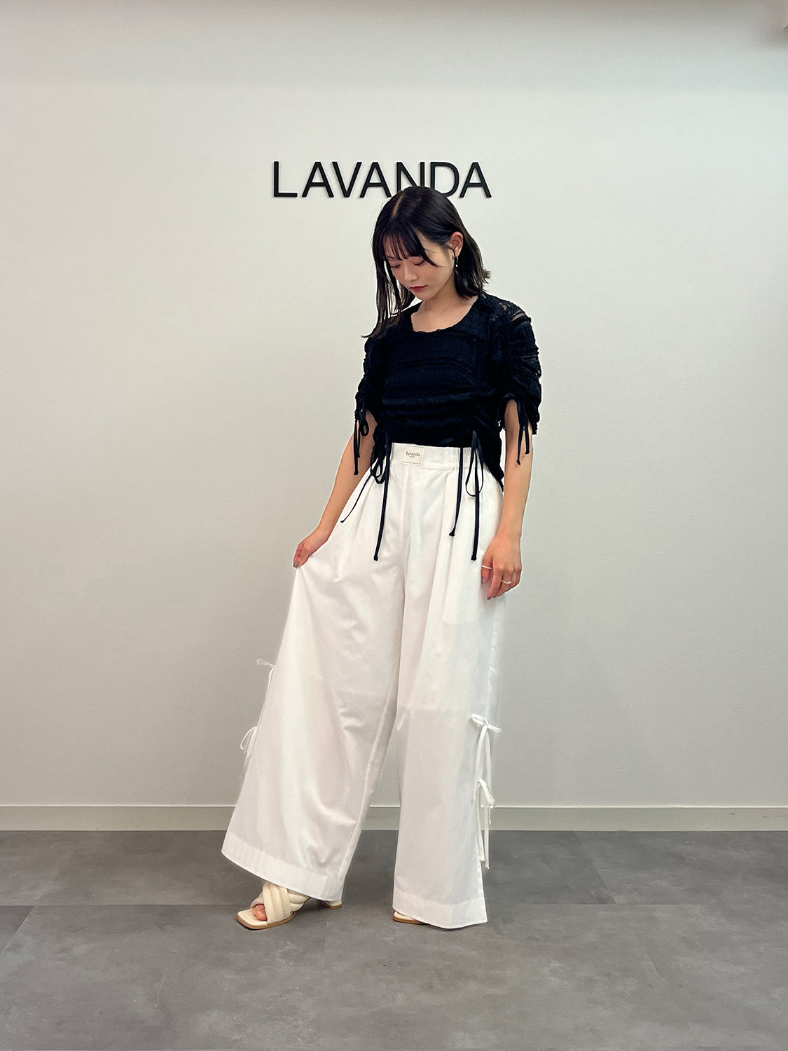 Lavanda 【HELLO KITTY】デニムパンツ ラバンダLAVANDA HELLO KITTYコラボデニム - メルカリ