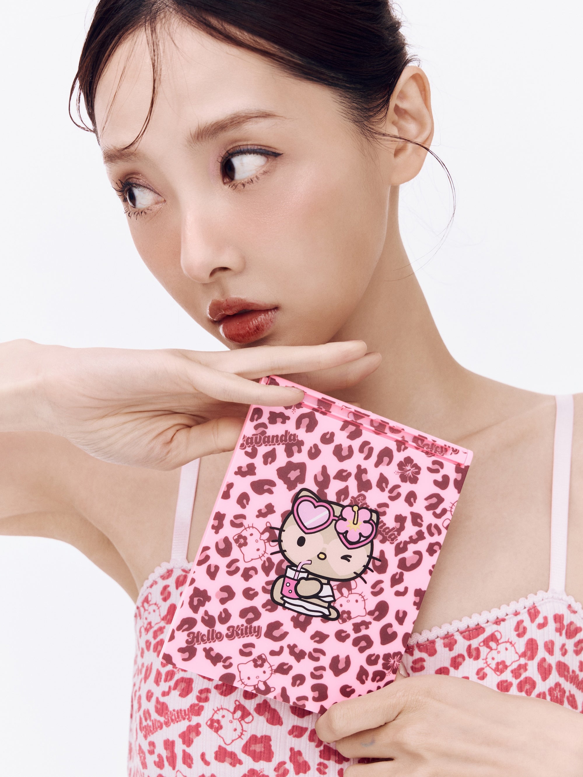 【HELLO KITTY】コンパクトミラー