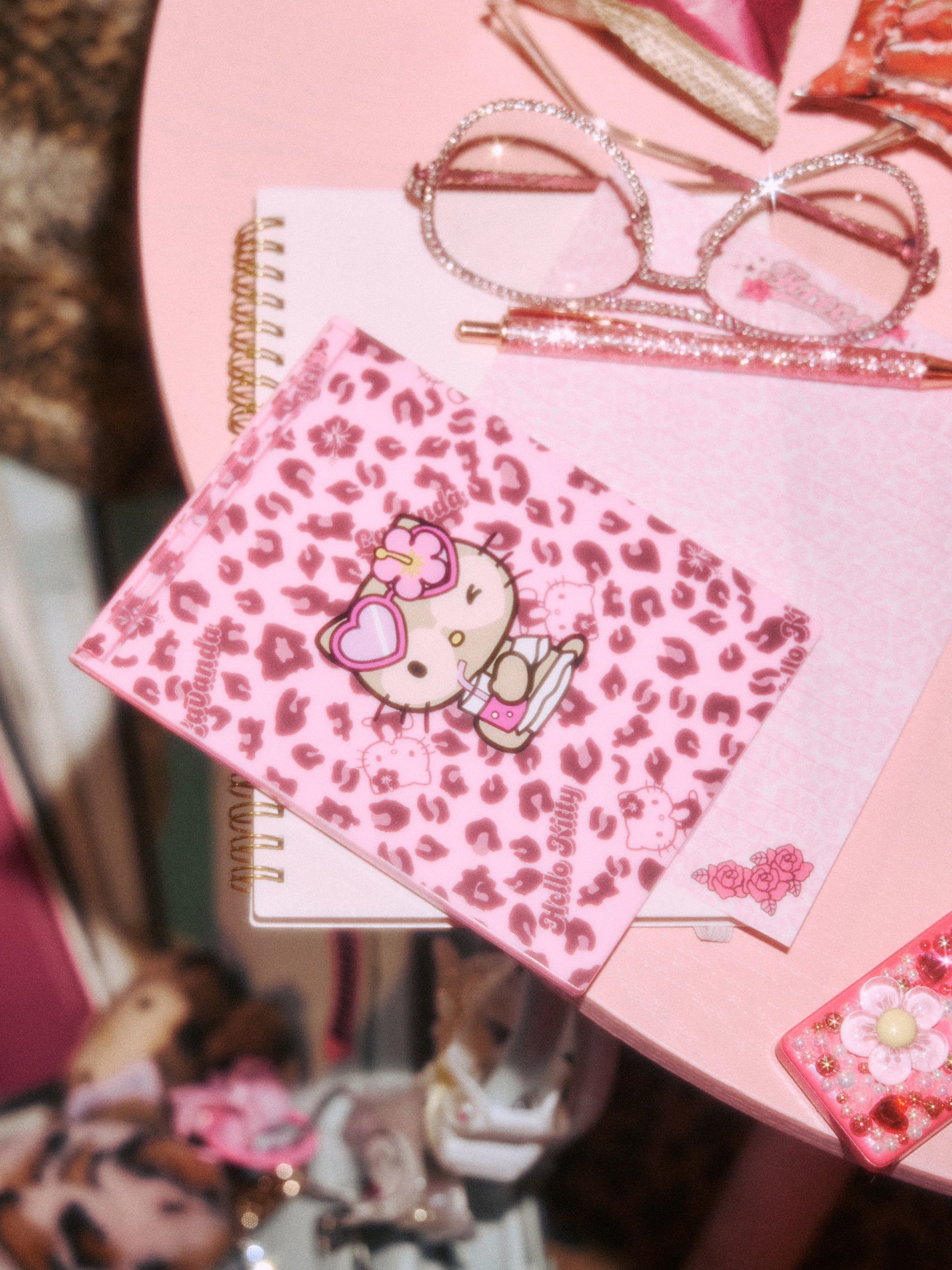 【HELLO KITTY】コンパクトミラー