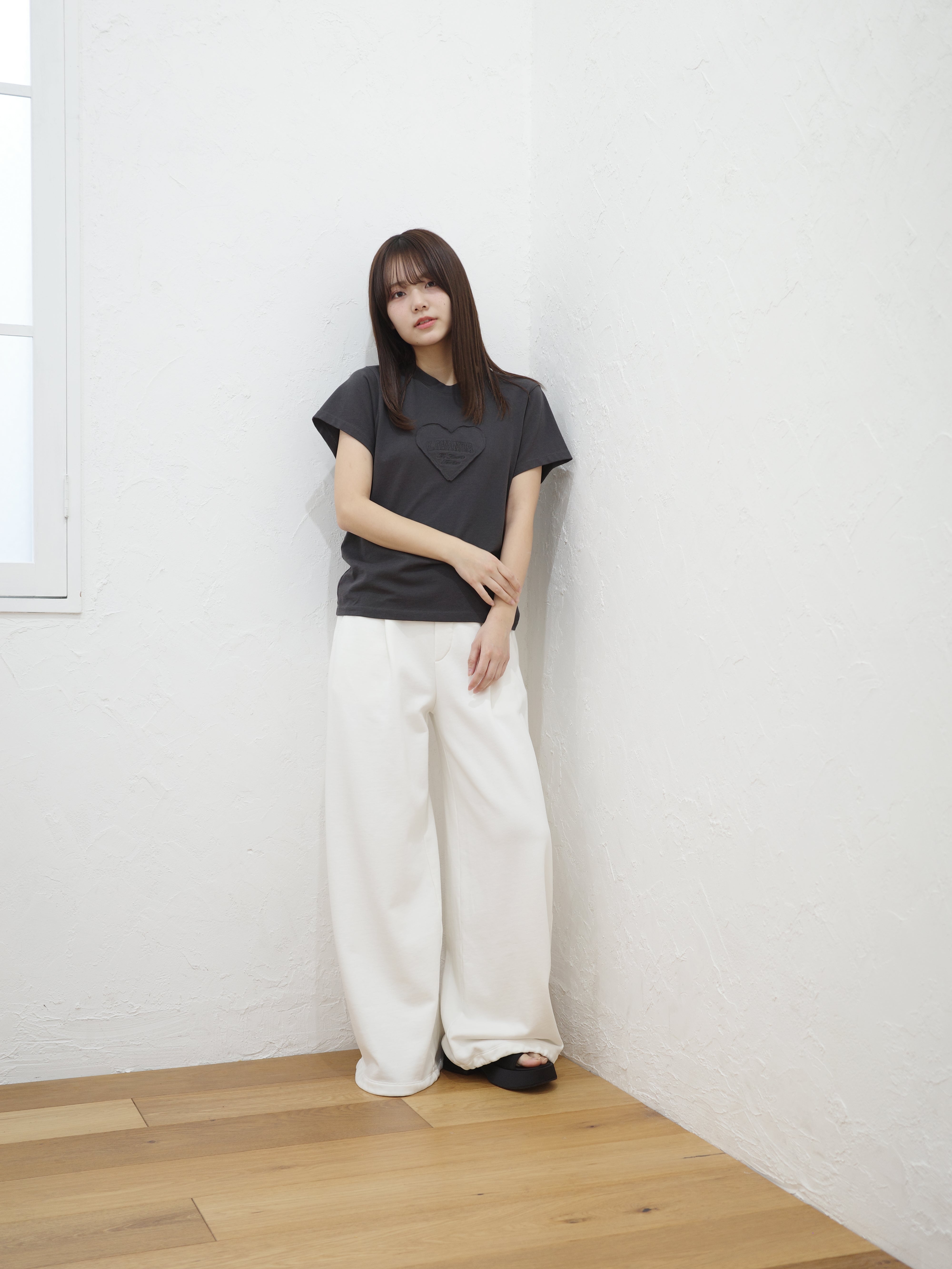 ハートモチーフコンパクトTシャツ